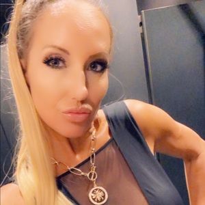 Meet your Posher, Lisa